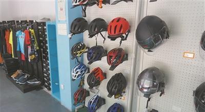 政府精準(zhǔn)扶持 國(guó)內(nèi) 頭盔熱 茶山一頭盔生產(chǎn)企業(yè)訂單猛增